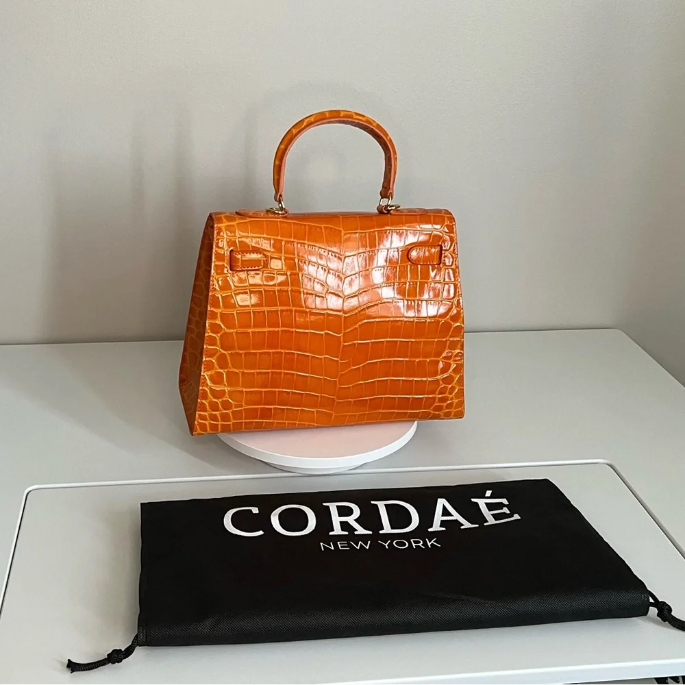 BNWT Cordae New York Orange Crocodile-Embossed Satchel with Gold Hardware - Picture 4 of 9